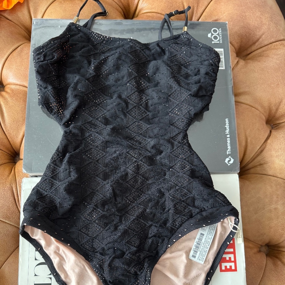 OYSHO One piece cut-out embroidered swimsuit